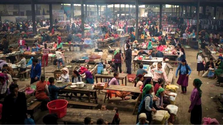 dong-van-market-ha-giang